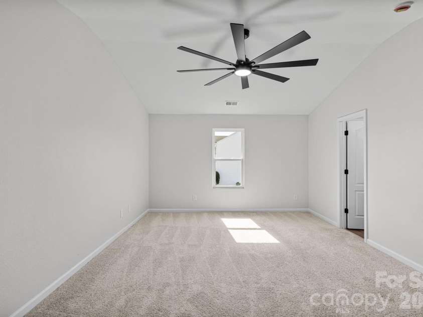 8203 Paw Valley Lane, Charlotte, NC 28214.  MLS# CAR4353089, YatesRealty ID 11192. 