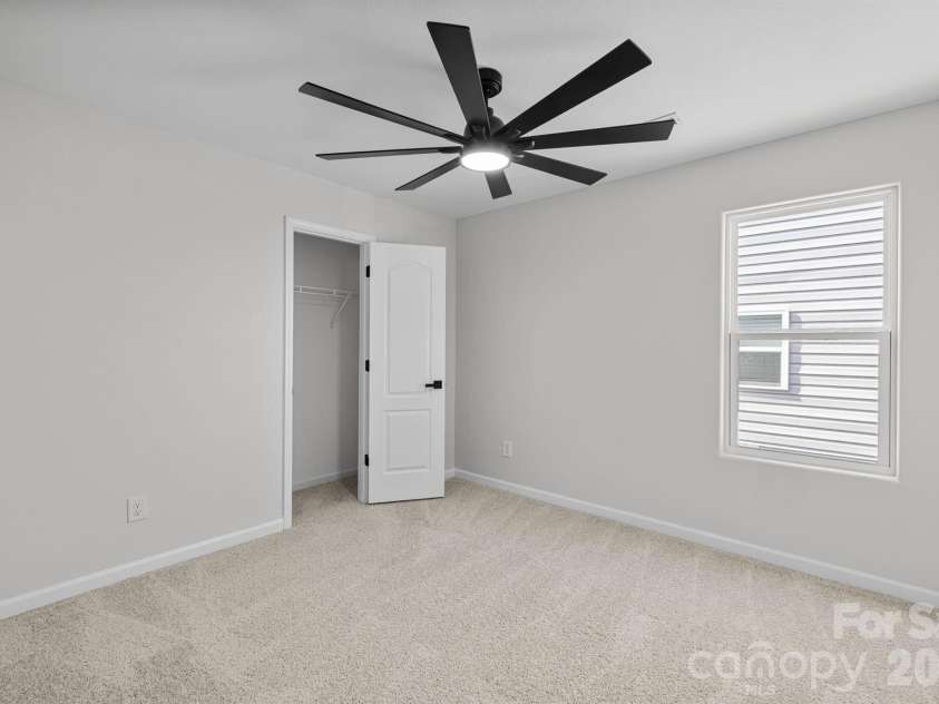 8203 Paw Valley Lane, Charlotte, NC 28214.  MLS# CAR4353089, YatesRealty ID 11192. 
