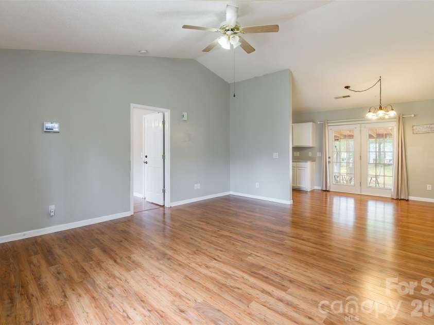 1021 Cedar Creek Road, Kannapolis, NC 28083.  MLS# CAR4363775, YatesRealty ID 11193. 