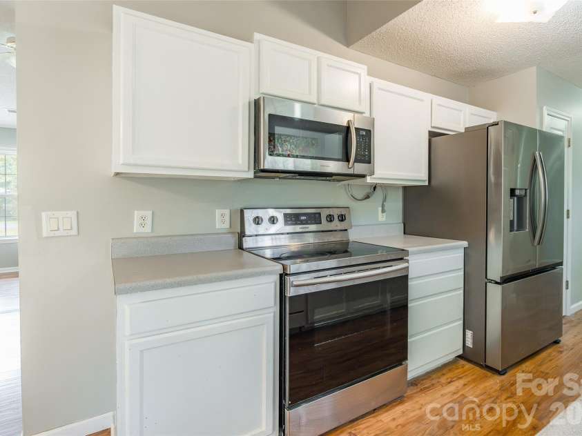 1021 Cedar Creek Road, Kannapolis, NC 28083.  MLS# CAR4363775, YatesRealty ID 11193. 