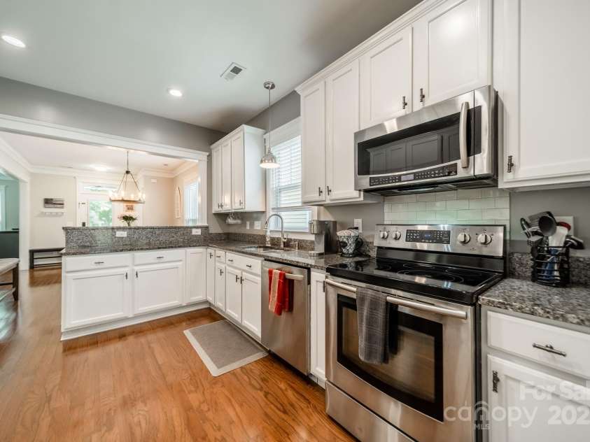 16607 Spruell Street, Huntersville, NC 28078.  MLS# CAR4238596, YatesRealty ID 11193. 