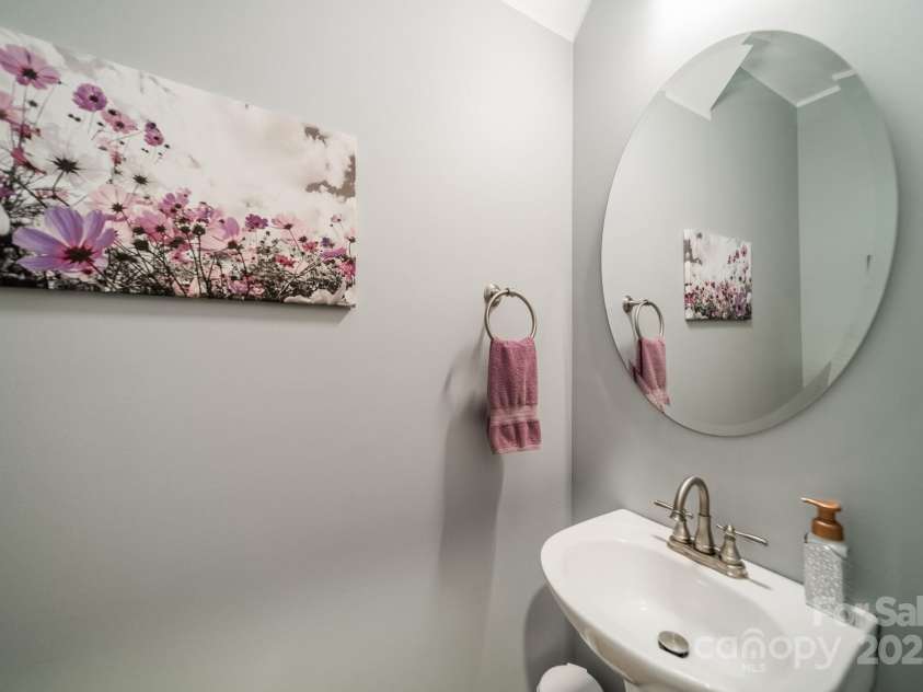 16607 Spruell Street, Huntersville, NC 28078.  MLS# CAR4238596, YatesRealty ID 11193. 