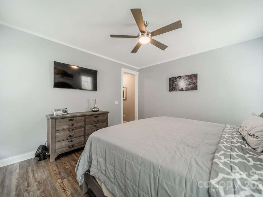 16607 Spruell Street, Huntersville, NC 28078.  MLS# CAR4238596, YatesRealty ID 11193. 