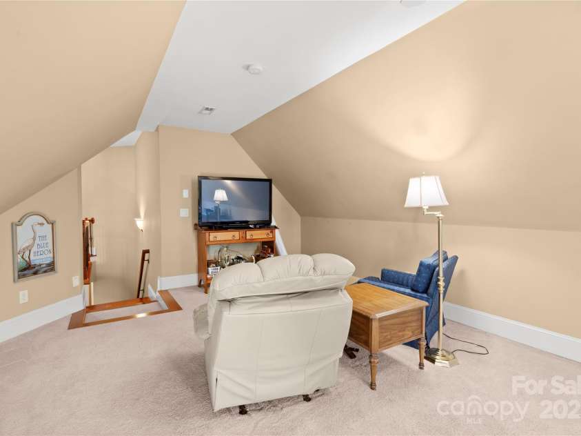 147 Pearl Bay Drive, New London, NC 28127.  MLS# CAR4235730, YatesRealty ID 11194. 