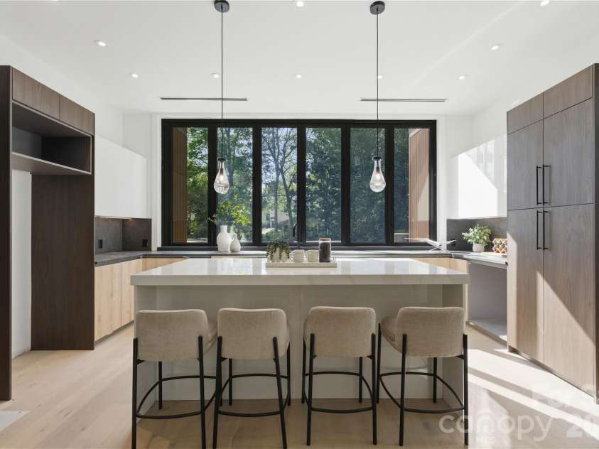 3614 Barclay Downs Drive, Charlotte, NC 28209.  MLS# CAR4321253, YatesRealty ID 11194. 