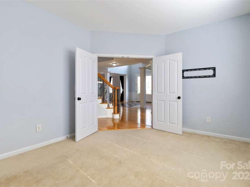 1009 Murandy Lane, Matthews, NC 28104.  MLS# CAR4272008, YatesRealty ID 11195. 