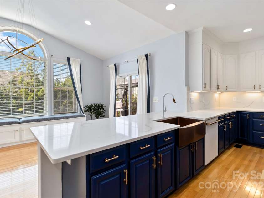 1009 Murandy Lane, Matthews, NC 28104.  MLS# CAR4272008, YatesRealty ID 11195. 