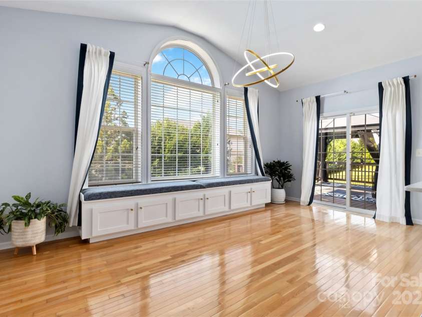 1009 Murandy Lane, Matthews, NC 28104.  MLS# CAR4272008, YatesRealty ID 11195. 