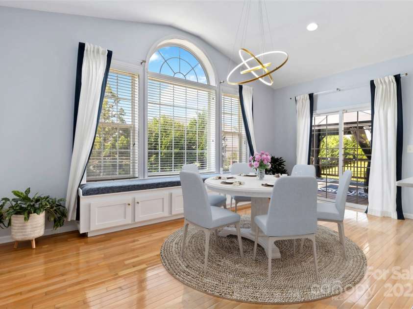 1009 Murandy Lane, Matthews, NC 28104.  MLS# CAR4272008, YatesRealty ID 11195. Virtually Staged Breakfast Area