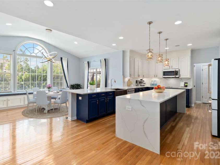 1009 Murandy Lane, Matthews, NC 28104.  MLS# CAR4272008, YatesRealty ID 11195. Virtually Staged Kitchen/Breakfast Area