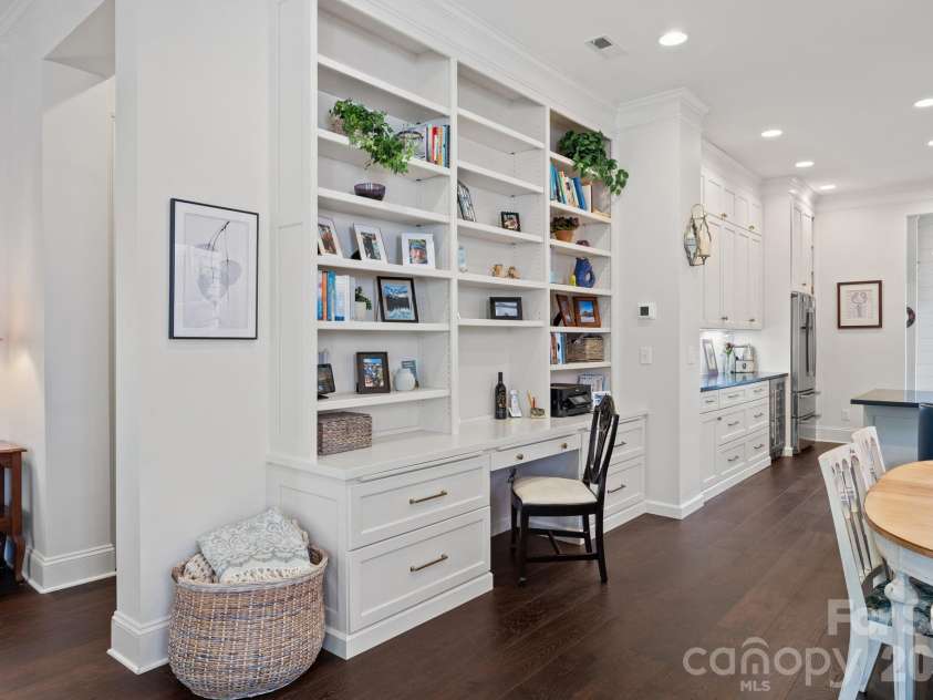 1126 South Street, Cornelius, NC 28031.  MLS# CAR4365367, YatesRealty ID 11196. 