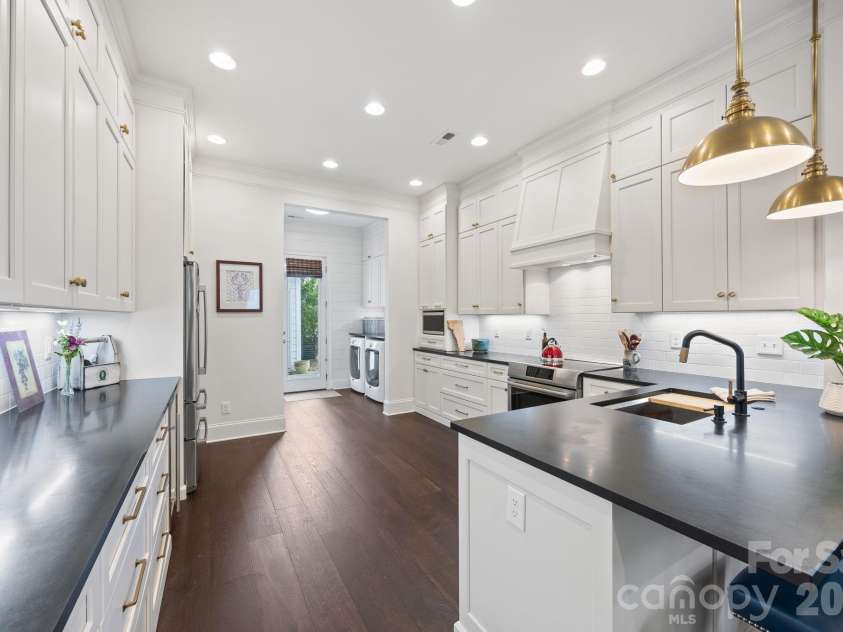 1126 South Street, Cornelius, NC 28031.  MLS# CAR4365367, YatesRealty ID 11196. 