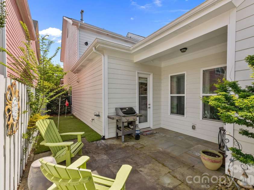 1126 South Street, Cornelius, NC 28031.  MLS# CAR4365367, YatesRealty ID 11196. 
