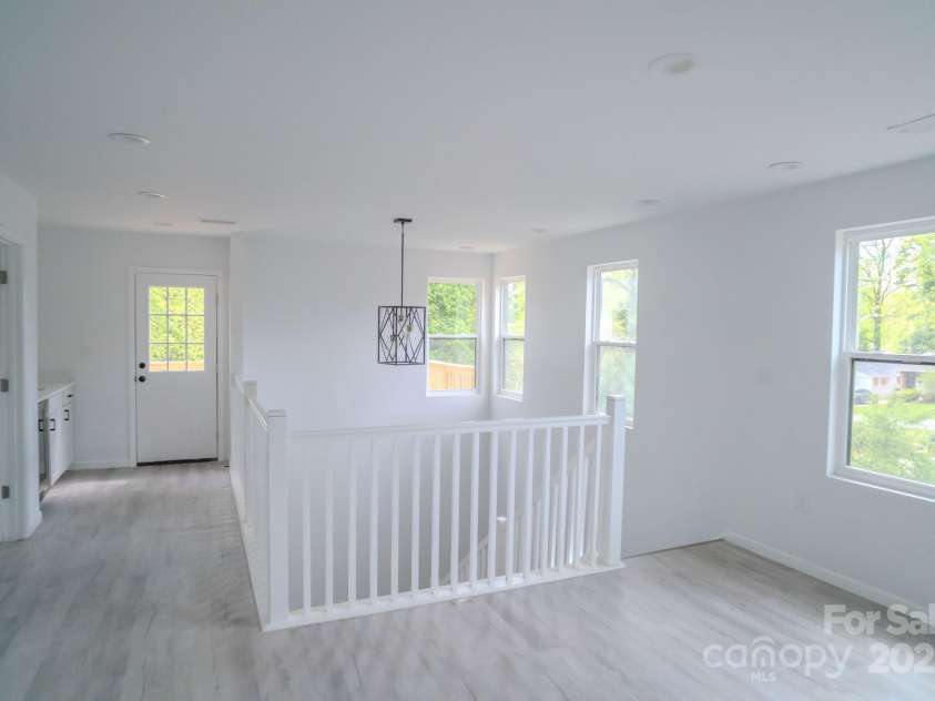 1413 Hateras Avenue, Charlotte, NC 28216.  MLS# CAR4246370, YatesRealty ID 11196. 