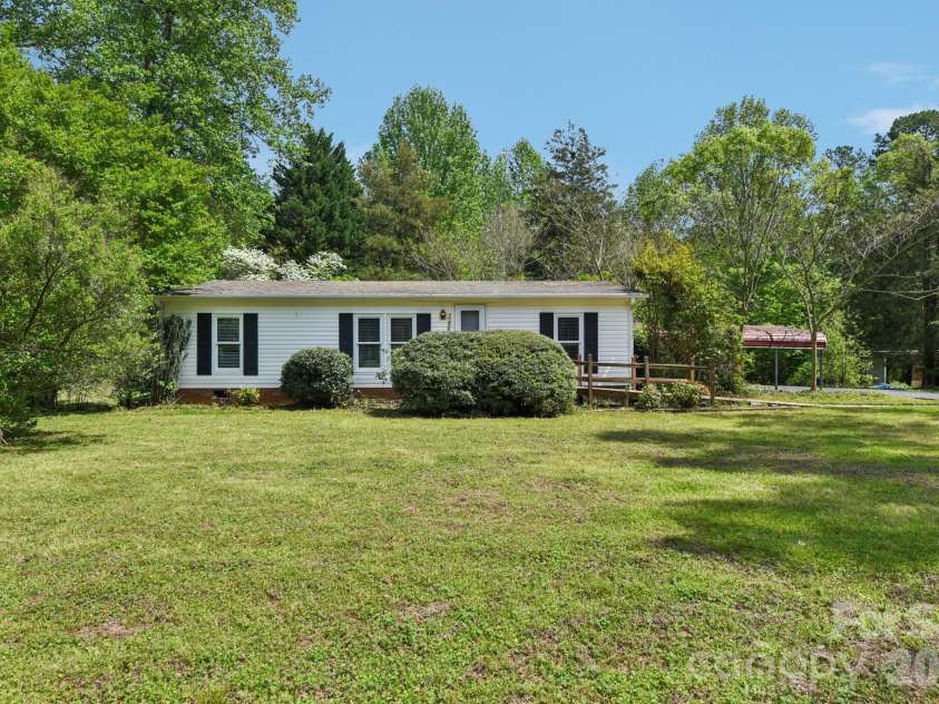 3296 Torrence Branch Drive, Fort Mill, SC 29708.  MLS# CAR4363774, YatesRealty ID 11197. 