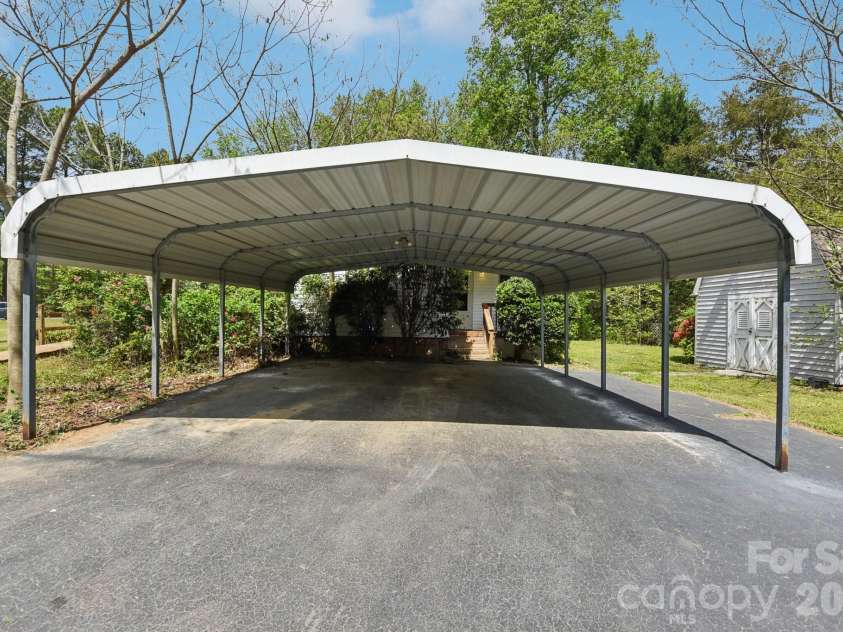 3296 Torrence Branch Drive, Fort Mill, SC 29708.  MLS# CAR4363774, YatesRealty ID 11197. 