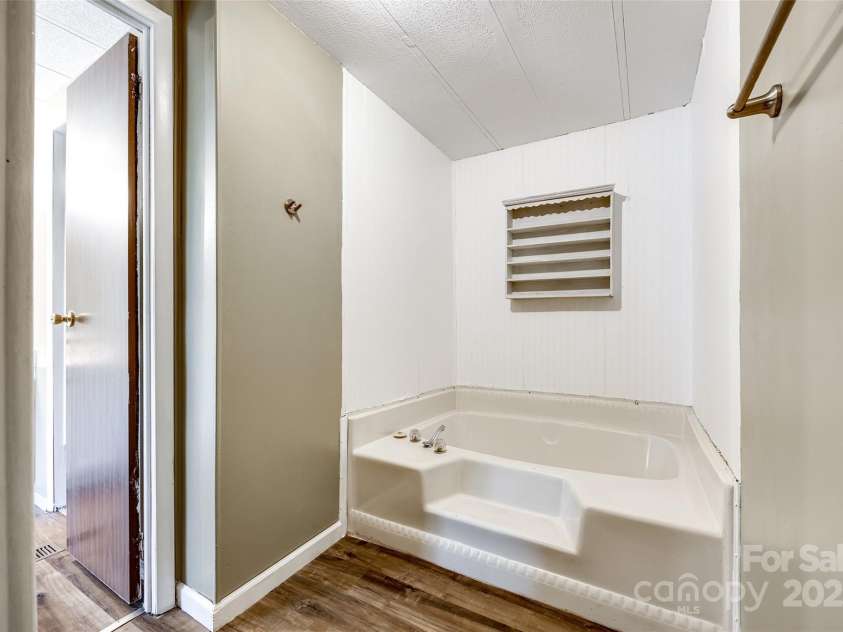 5320 Liberty Hill Road, York, SC 29745.  MLS# CAR4201279, YatesRealty ID 11197. 