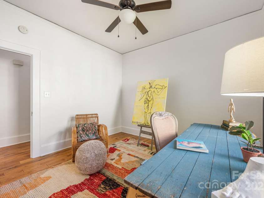 2221 Commonwealth Avenue, Charlotte, NC 28205.  MLS# CAR4245508, YatesRealty ID 11199. 