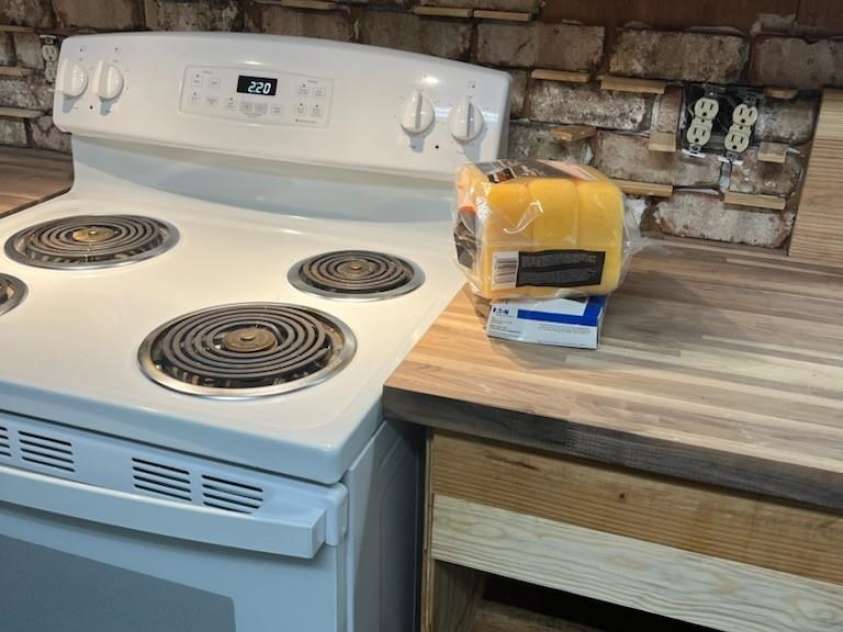 4444 Rock Barn Road, Claremont, NC 28610.  MLS# CAR4147820, YatesRealty ID 112. New kitchen backsplash view 2