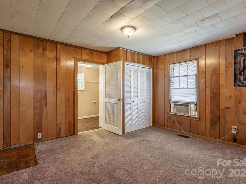 521 Praley Street, Valdese, NC 28690.  MLS# CAR4308138, YatesRealty ID 112. 