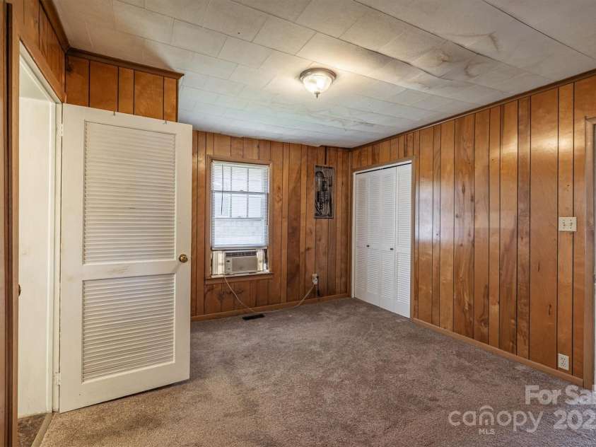 521 Praley Street, Valdese, NC 28690.  MLS# CAR4308138, YatesRealty ID 112. 