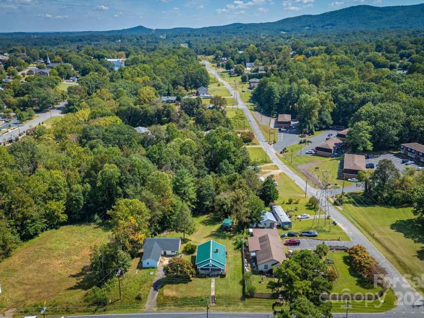 521 Praley Street, Valdese, NC 28690.  MLS# CAR4308138, YatesRealty ID 112. 