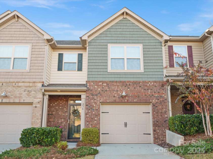 236 Ascot Run Way, Fort Mill, SC 29715.  MLS# CAR4206977, YatesRealty ID 1120. 