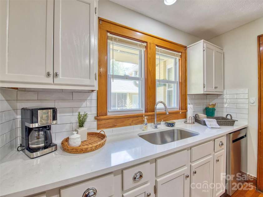 85 Marshall Street, Waynesville, NC 28786.  MLS# CAR4295858, YatesRealty ID 1120. 