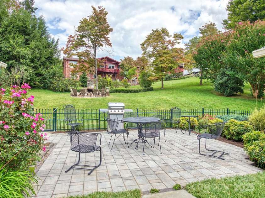 85 Marshall Street, Waynesville, NC 28786.  MLS# CAR4295858, YatesRealty ID 1120. 