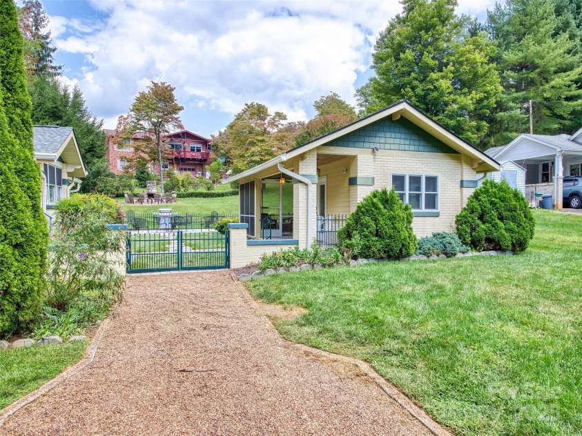 85 Marshall Street, Waynesville, NC 28786.  MLS# CAR4295858, YatesRealty ID 1120. 