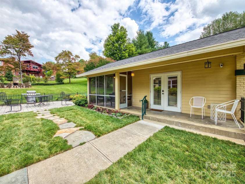 85 Marshall Street, Waynesville, NC 28786.  MLS# CAR4295858, YatesRealty ID 1120. 