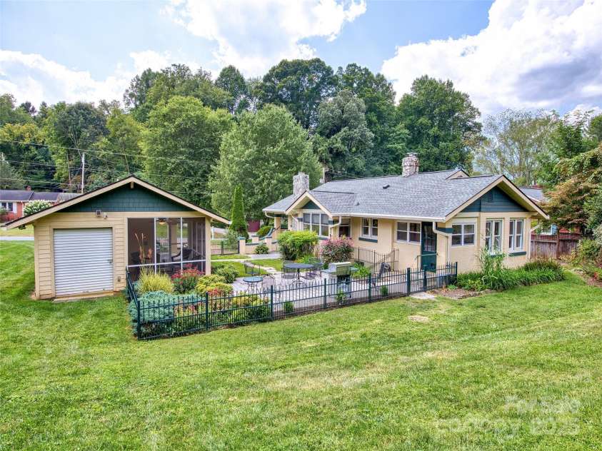 85 Marshall Street, Waynesville, NC 28786.  MLS# CAR4295858, YatesRealty ID 1120. 