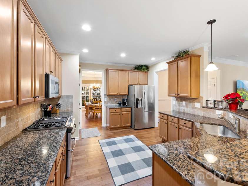 401 Brookridge Drive, Mount Holly, NC 28120.  MLS# CAR4333575, YatesRealty ID 11200. 