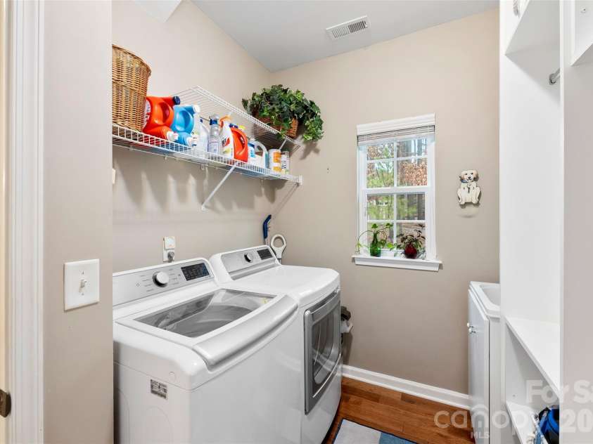 401 Brookridge Drive, Mount Holly, NC 28120.  MLS# CAR4333575, YatesRealty ID 11200. 