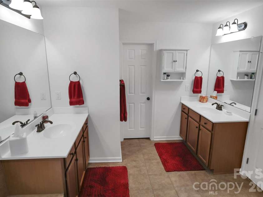401 Brookridge Drive, Mount Holly, NC 28120.  MLS# CAR4333575, YatesRealty ID 11200. 