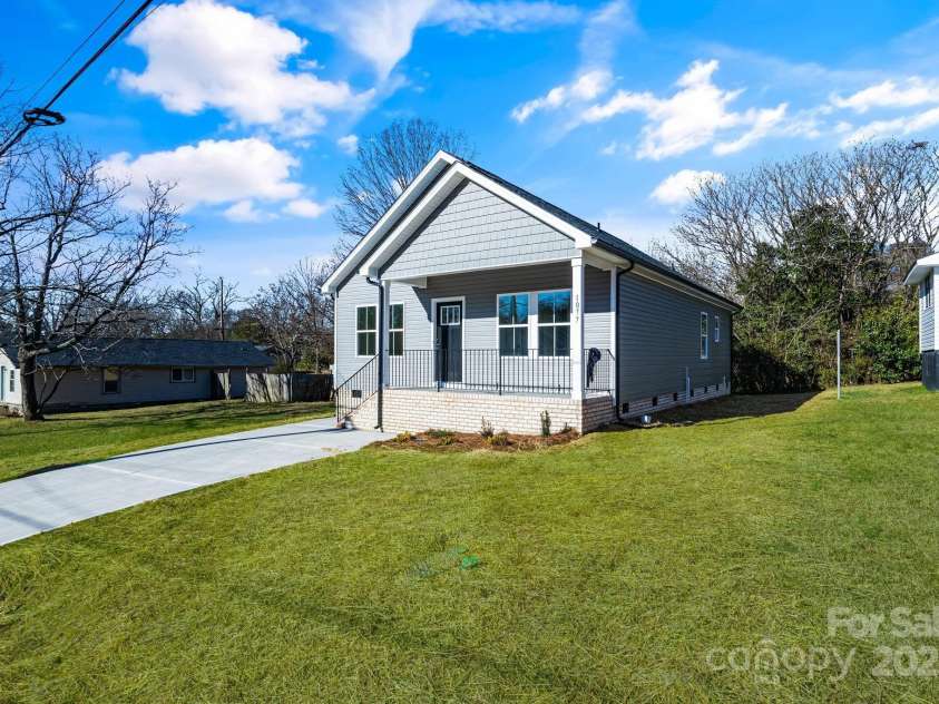 1077 Gibson Street, Albemarle, NC 28001.  MLS# CAR4212871, YatesRealty ID 11201. 