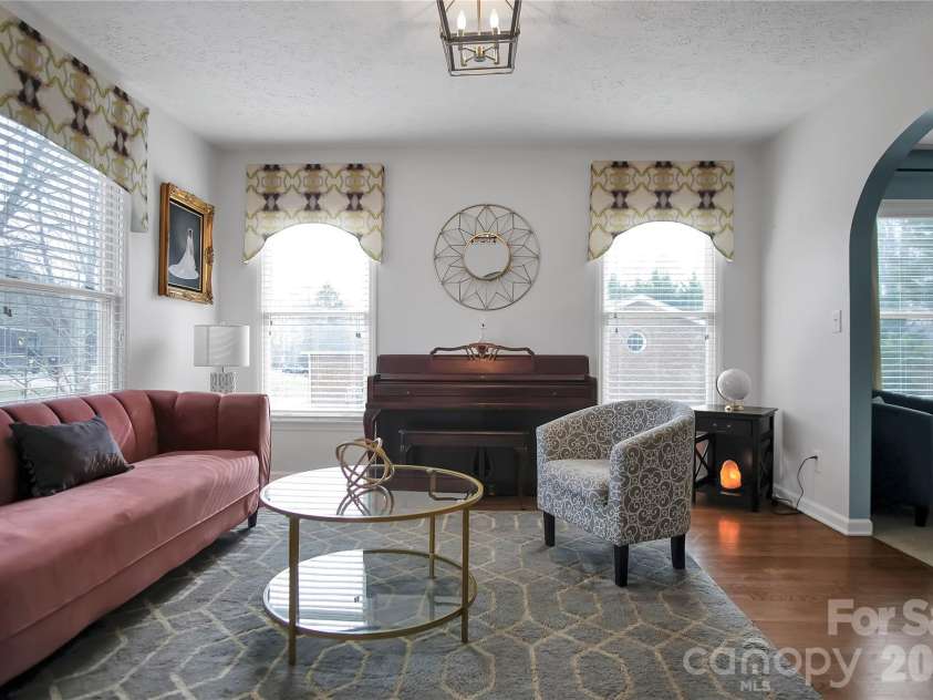 120 Oak Point Drive, Cherryville, NC 28021.  MLS# CAR4359996, YatesRealty ID 11201. 