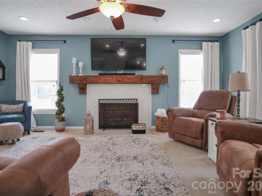 120 Oak Point Drive, Cherryville, NC 28021.  MLS# CAR4359996, YatesRealty ID 11201. 