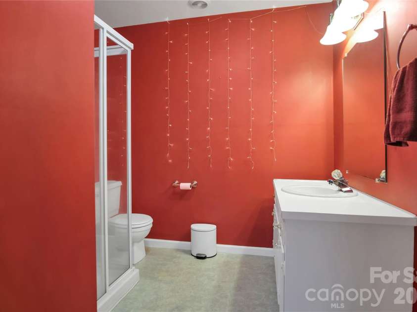 120 Oak Point Drive, Cherryville, NC 28021.  MLS# CAR4359996, YatesRealty ID 11201. 