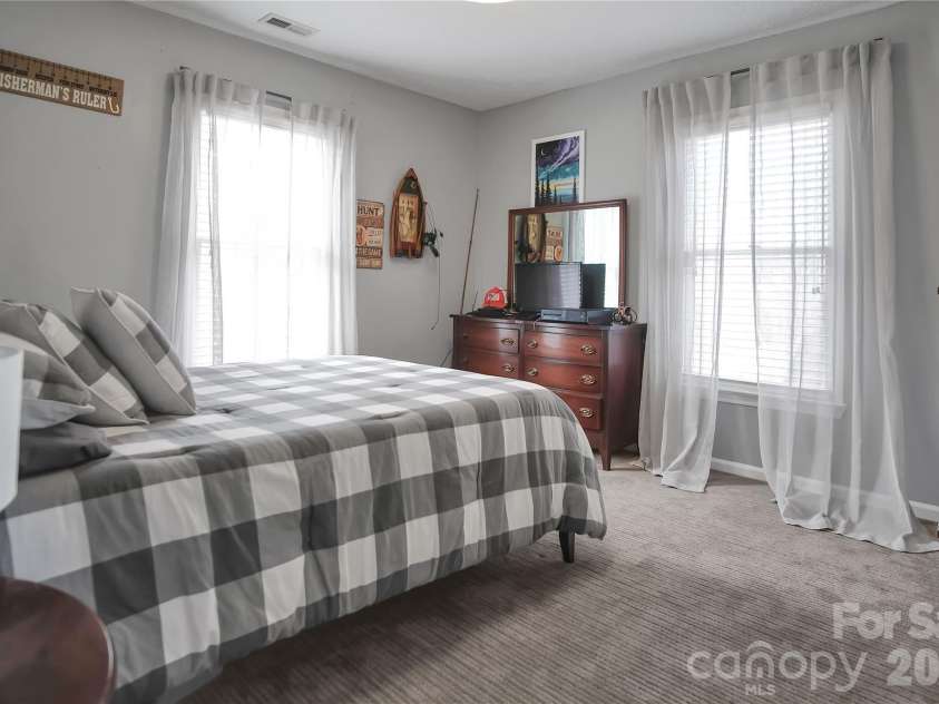 120 Oak Point Drive, Cherryville, NC 28021.  MLS# CAR4359996, YatesRealty ID 11201. 