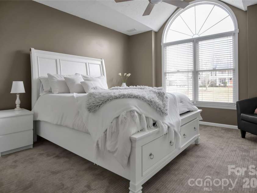 120 Oak Point Drive, Cherryville, NC 28021.  MLS# CAR4359996, YatesRealty ID 11201. 