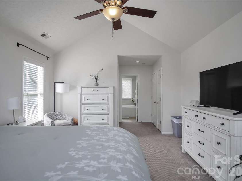 120 Oak Point Drive, Cherryville, NC 28021.  MLS# CAR4359996, YatesRealty ID 11201. 