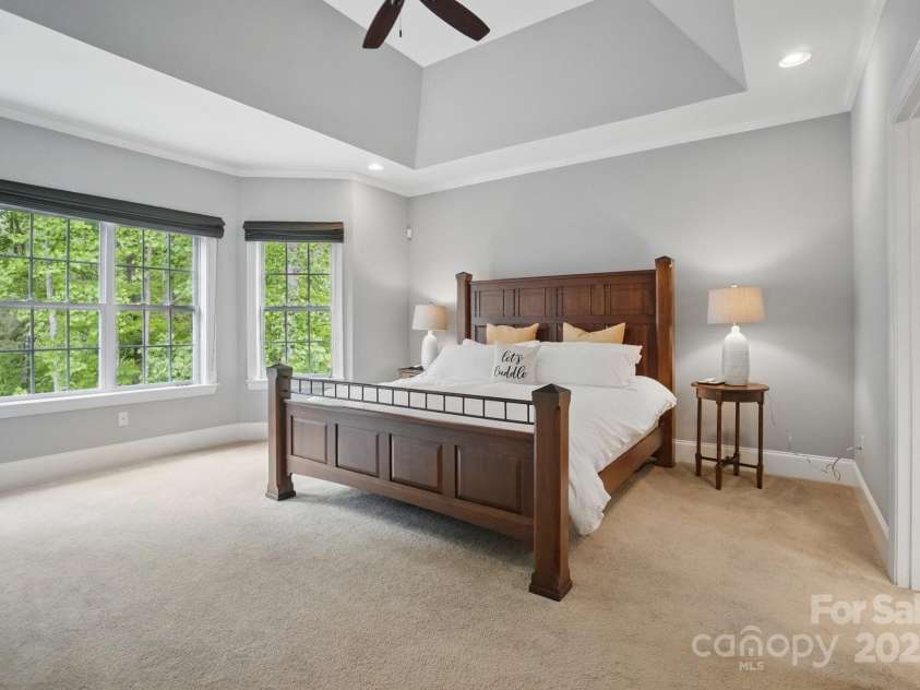 2501 Mt Isle Harbor Drive, Charlotte, NC 28214.  MLS# CAR4247773, YatesRealty ID 11202. 