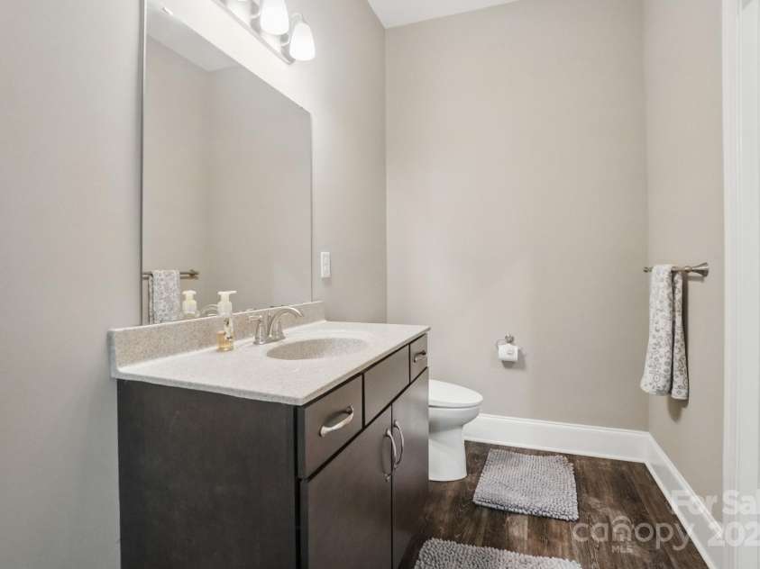 2501 Mt Isle Harbor Drive, Charlotte, NC 28214.  MLS# CAR4247773, YatesRealty ID 11202. 
