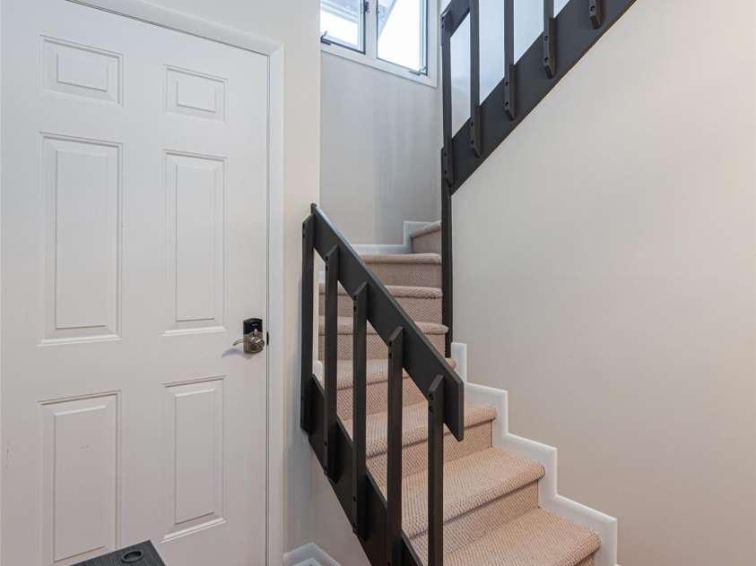 2F Lynx Drive, Black Mountain, NC 28711.  MLS# CAR4360647, YatesRealty ID 11203. 