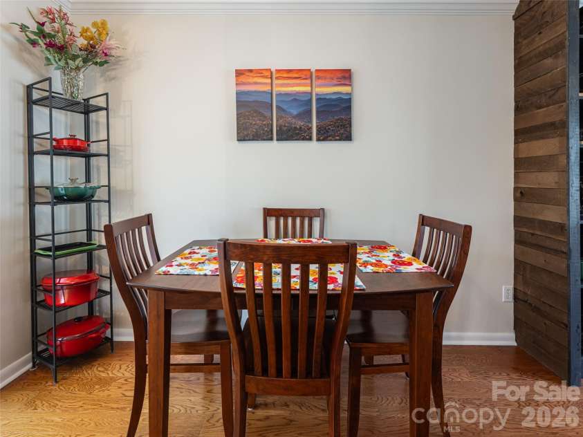 2F Lynx Drive, Black Mountain, NC 28711.  MLS# CAR4360647, YatesRealty ID 11203. 