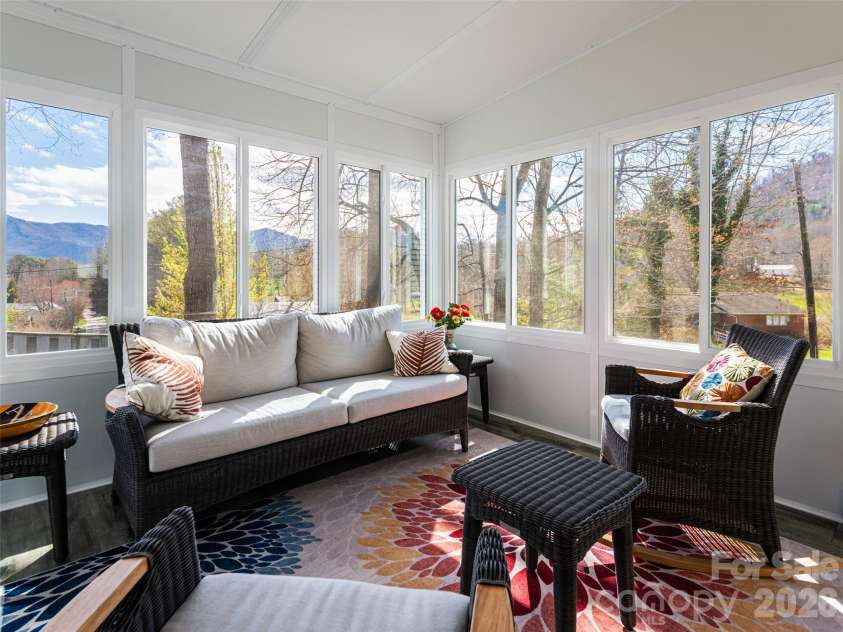 2F Lynx Drive, Black Mountain, NC 28711.  MLS# CAR4360647, YatesRealty ID 11203. 