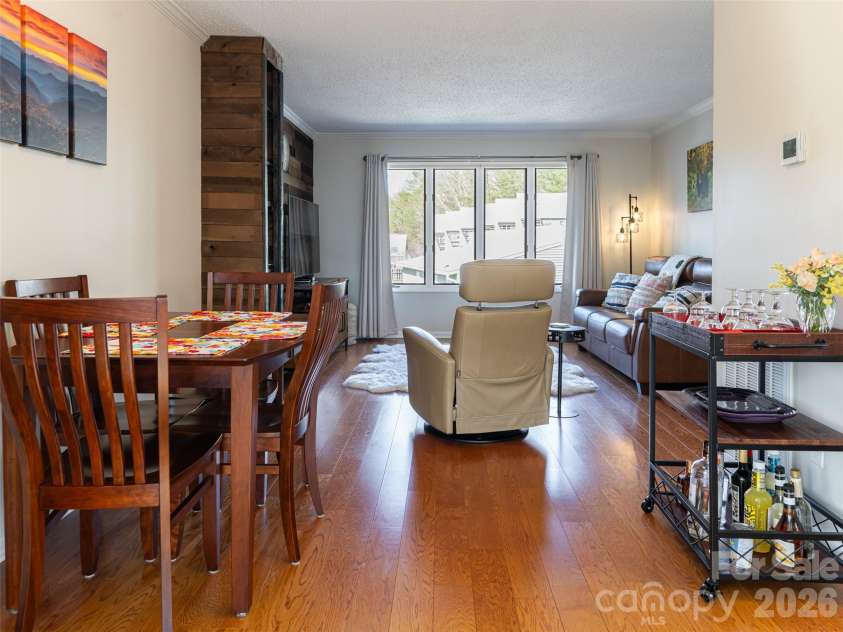 2F Lynx Drive, Black Mountain, NC 28711.  MLS# CAR4360647, YatesRealty ID 11203. 