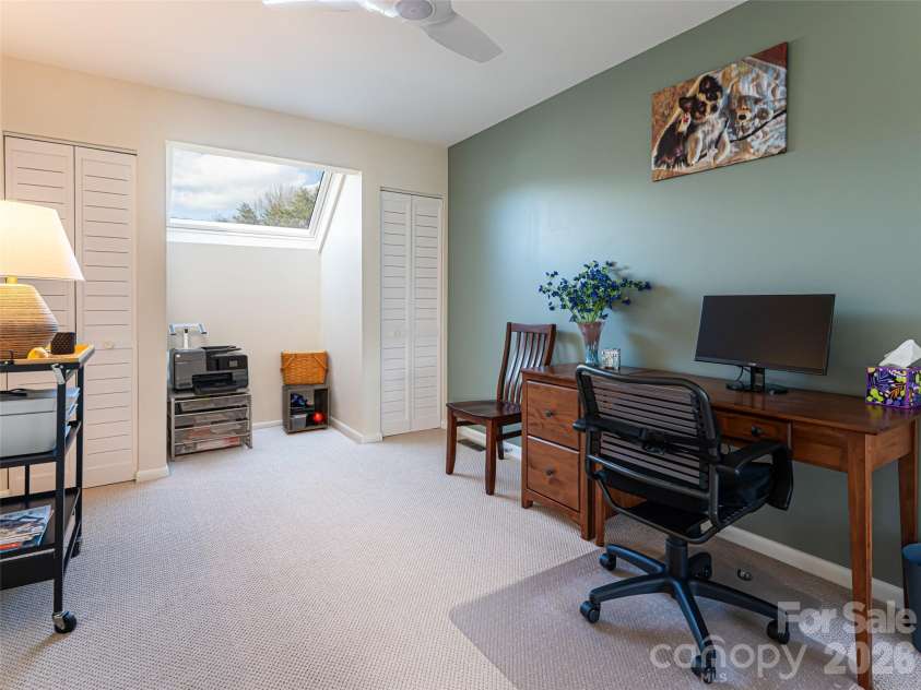 2F Lynx Drive, Black Mountain, NC 28711.  MLS# CAR4360647, YatesRealty ID 11203. 