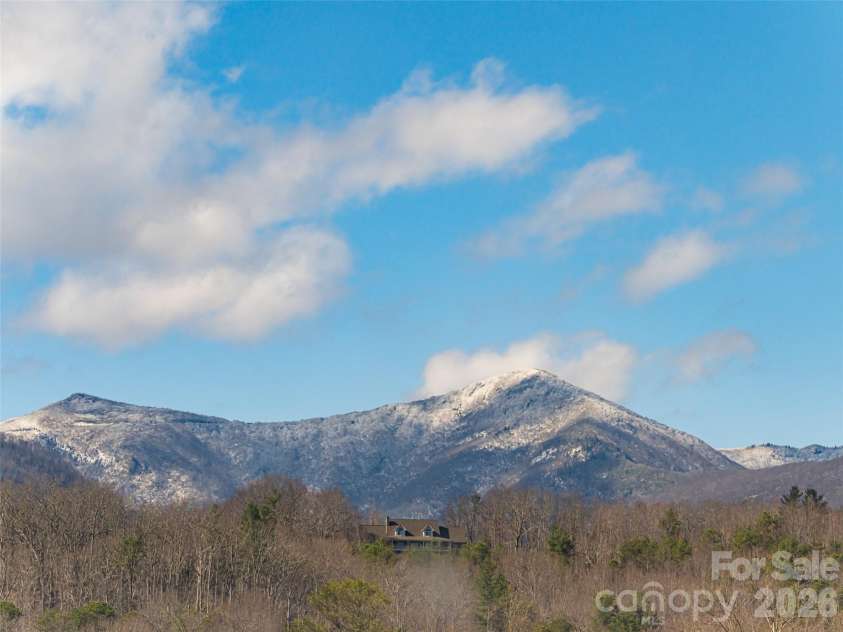 2F Lynx Drive, Black Mountain, NC 28711.  MLS# CAR4360647, YatesRealty ID 11203. 